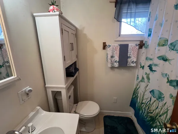$4,000 | 389 C Wyassup Road, North Stonington, CT 06359