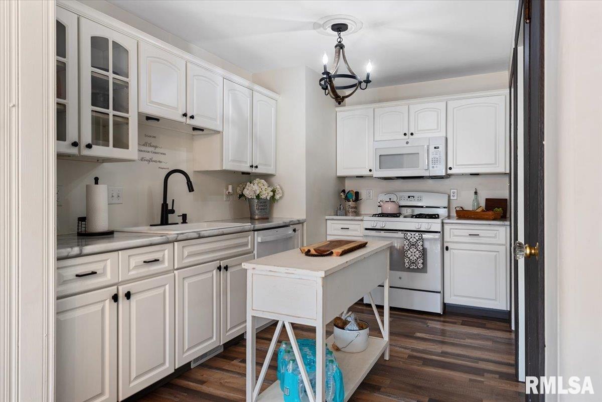 1824 South Walnut Street Springfield, IL 62704 - Photo 13 of 42