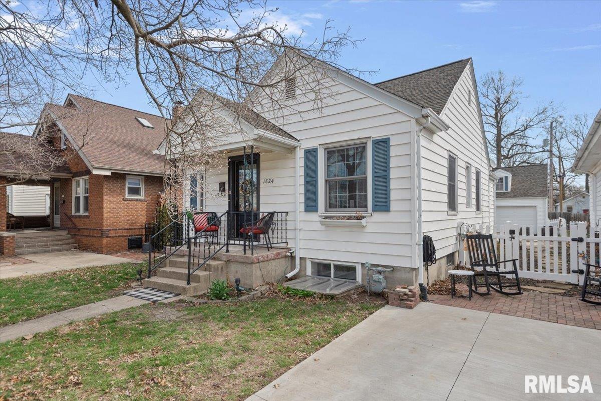 1824 South Walnut Street Springfield, IL 62704 - Photo 3 of 42