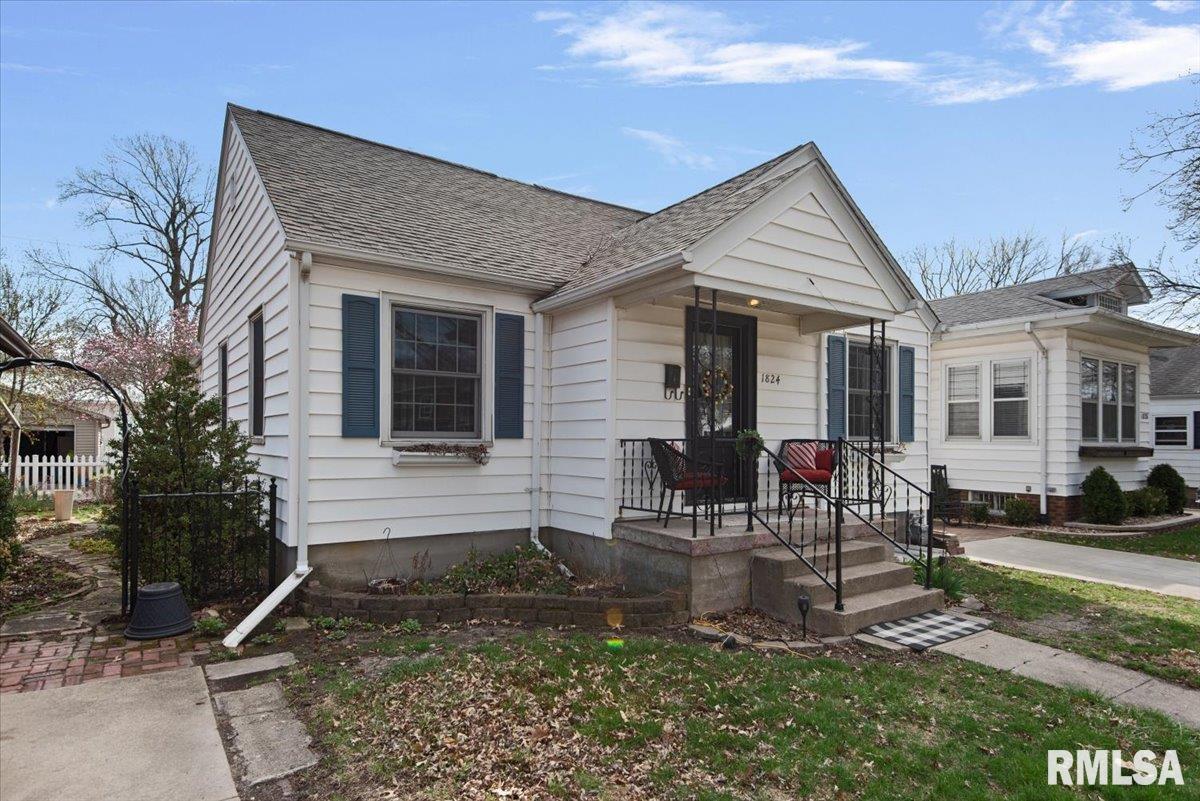 1824 South Walnut Street Springfield, IL 62704 - Photo 4 of 42