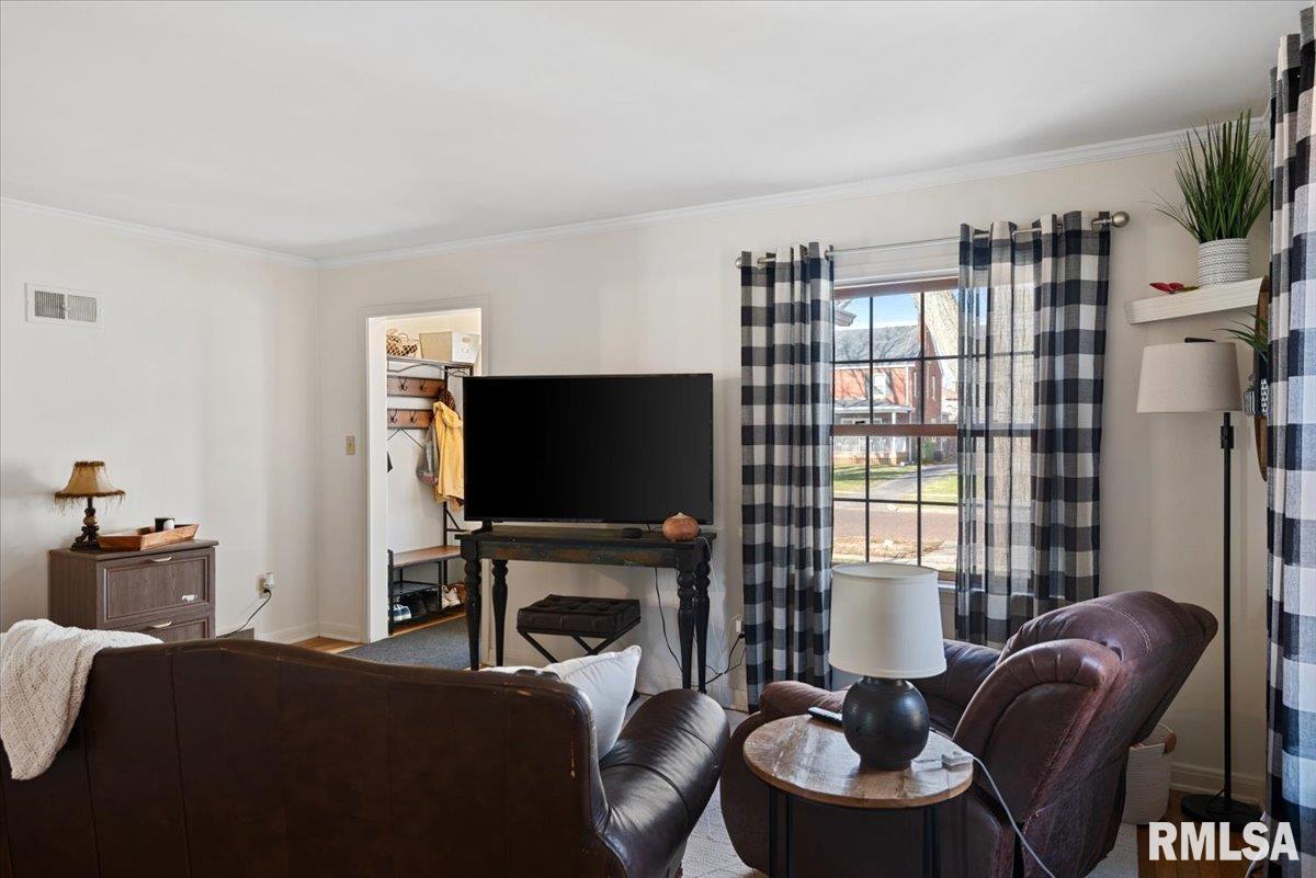 1824 South Walnut Street Springfield, IL 62704 - Photo 8 of 42