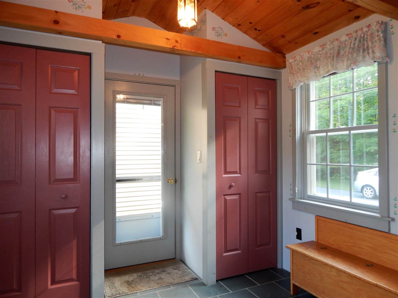 265 Bliss Road Hartford, VT 05001 - Photo 22 of 38 Gallery Image 22