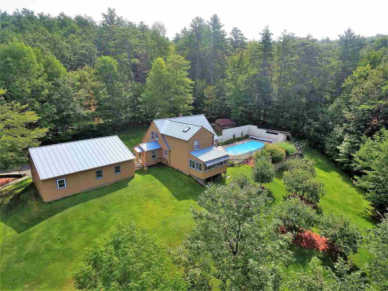 265 Bliss Road Hartford, VT 05001 - Photo 35 of 38 Gallery Image 35