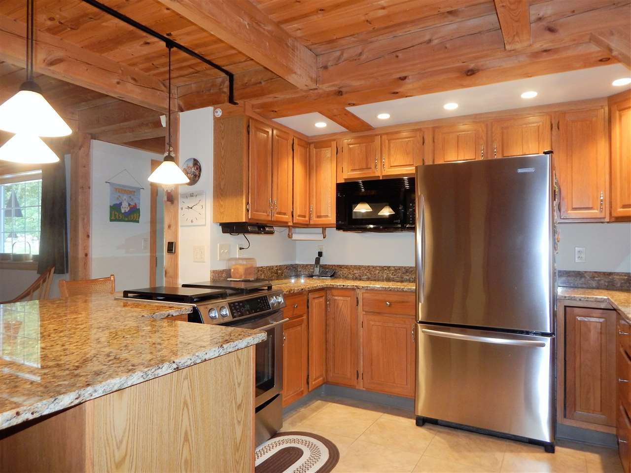 265 Bliss Road Hartford, VT 05001 - Photo 6 of 38 Gallery Image 6