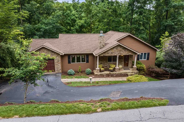 $737,300 | 258 Turkey Drive, McGaheysville, VA 22840