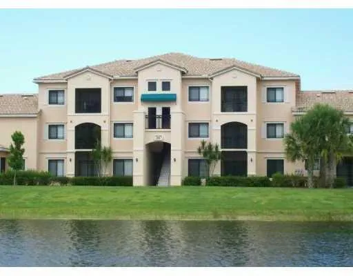 $2,350 | 2728 Anzio Court, Unit 105, Palm Beach Gardens, FL 33410
