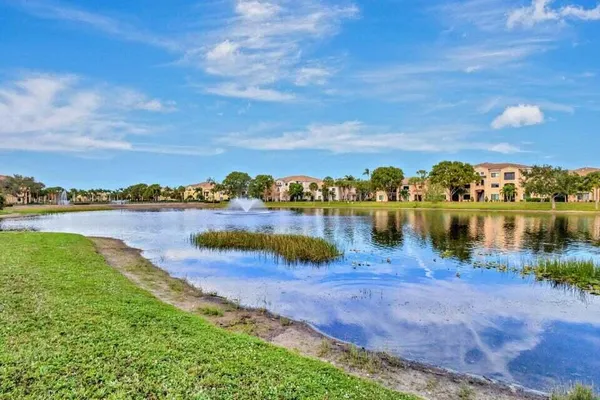 $2,350 | 2728 Anzio Court, Unit 105, Palm Beach Gardens, FL 33410
