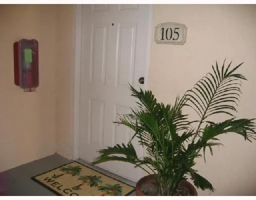 $2,350 | 2728 Anzio Court, Unit 105, Palm Beach Gardens, FL 33410
