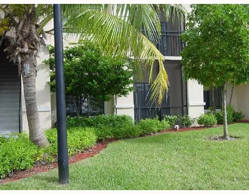 $2,350 | 2728 Anzio Court, Unit 105, Palm Beach Gardens, FL 33410
