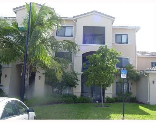 $2,350 | 2728 Anzio Court, Unit 105, Palm Beach Gardens, FL 33410