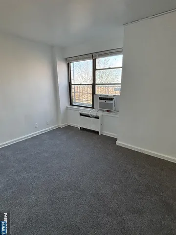 $1,650 | 3091 Edwin Avenue, Unit 5D, Fort Lee, NJ 07024