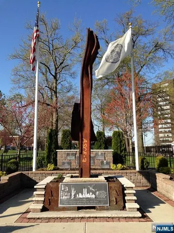 $1,650 | 3091 Edwin Avenue, Unit 5D, Fort Lee, NJ 07024