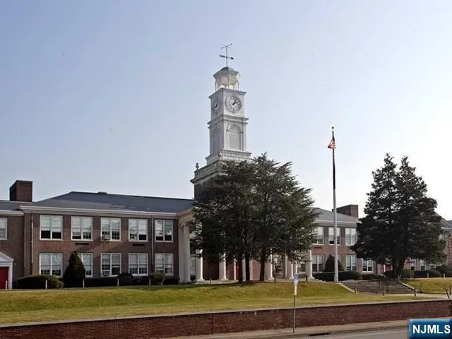 $1,650 | 3091 Edwin Avenue, Unit 5D, Fort Lee, NJ 07024