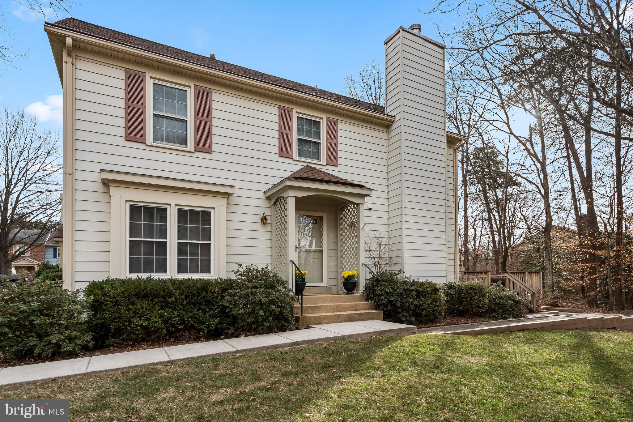 7433 Spring Tree Drive Springfield, VA 22153 - Photo 4 of 18 Manicured Landscape - Azaleas and Hydrangeas