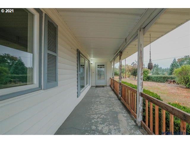 34415 Bond Road Lebanon, OR 97355 - Photo 29 of 32 a view of a porch