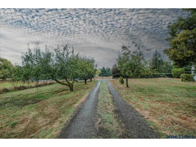 34415 Bond Road Lebanon, OR 97355 - Photo 31 of 32 a view of a yard
