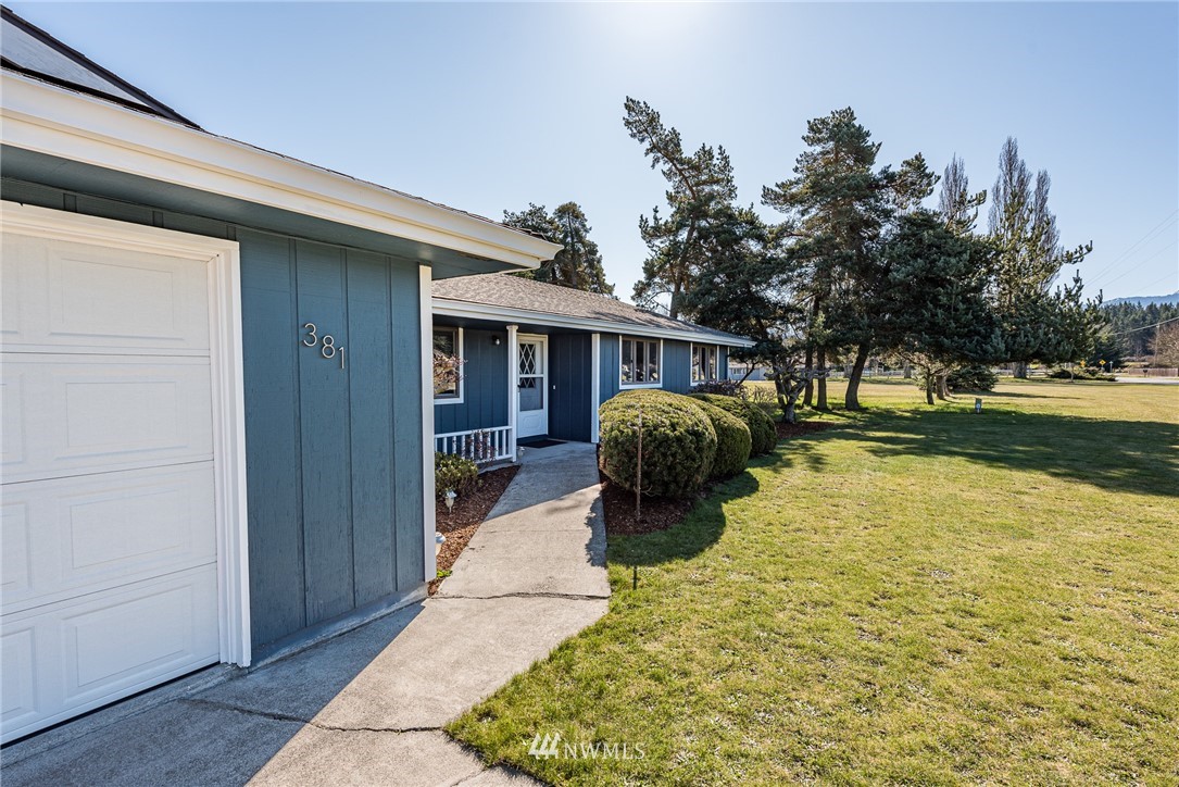 381 Vautier Road Sequim, WA 98382 - Photo 3 of 39
