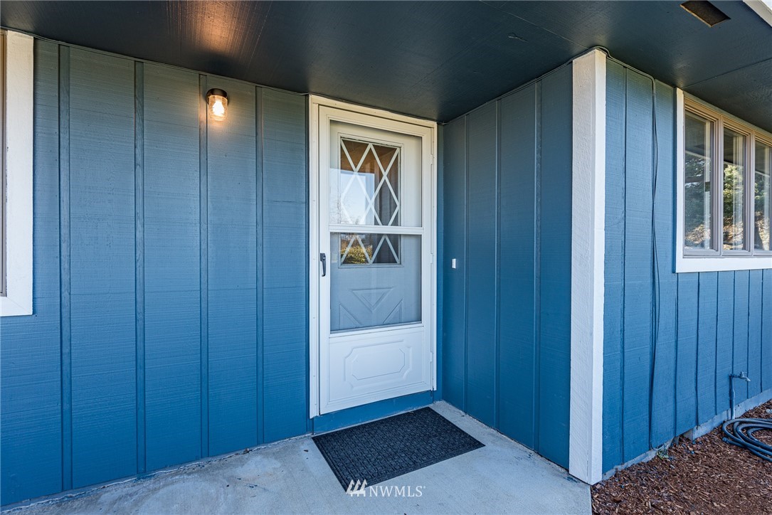 381 Vautier Road Sequim, WA 98382 - Photo 5 of 39