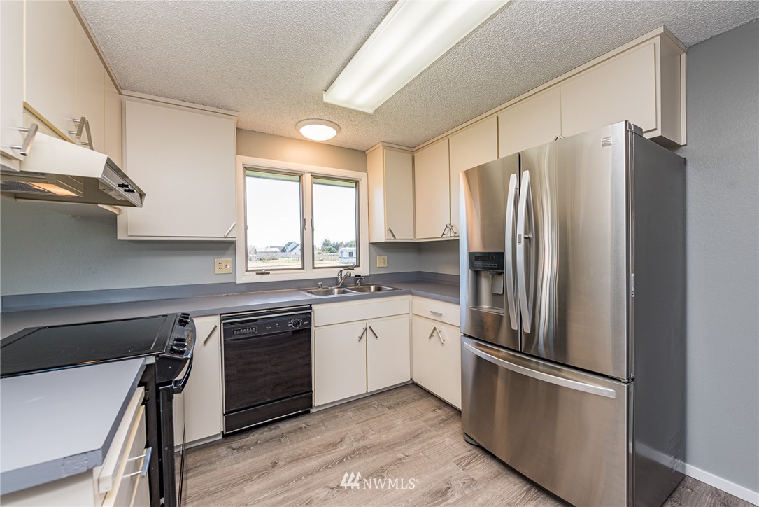 381 Vautier Road Sequim, WA 98382 - Photo 8 of 39
