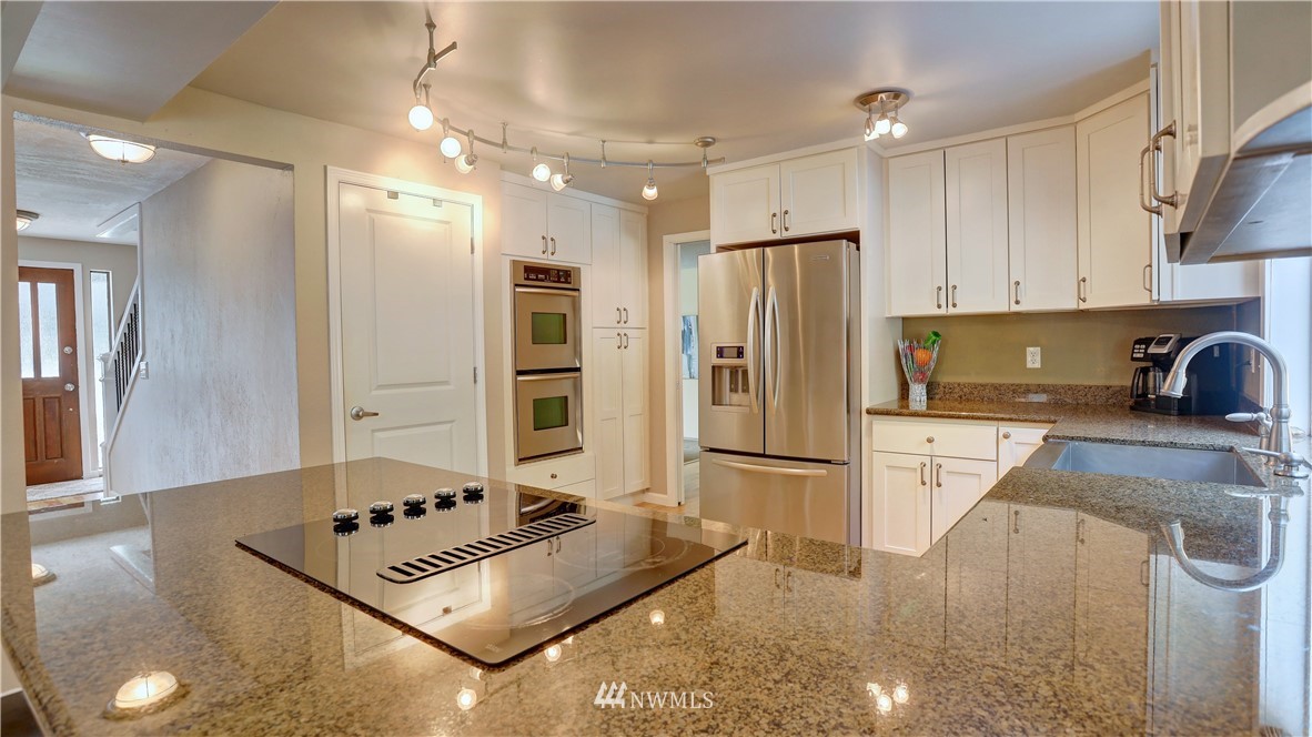 15030 Southeast 143rd Place Renton, WA 98059 - Photo 11 of 32 Gallery Image 11