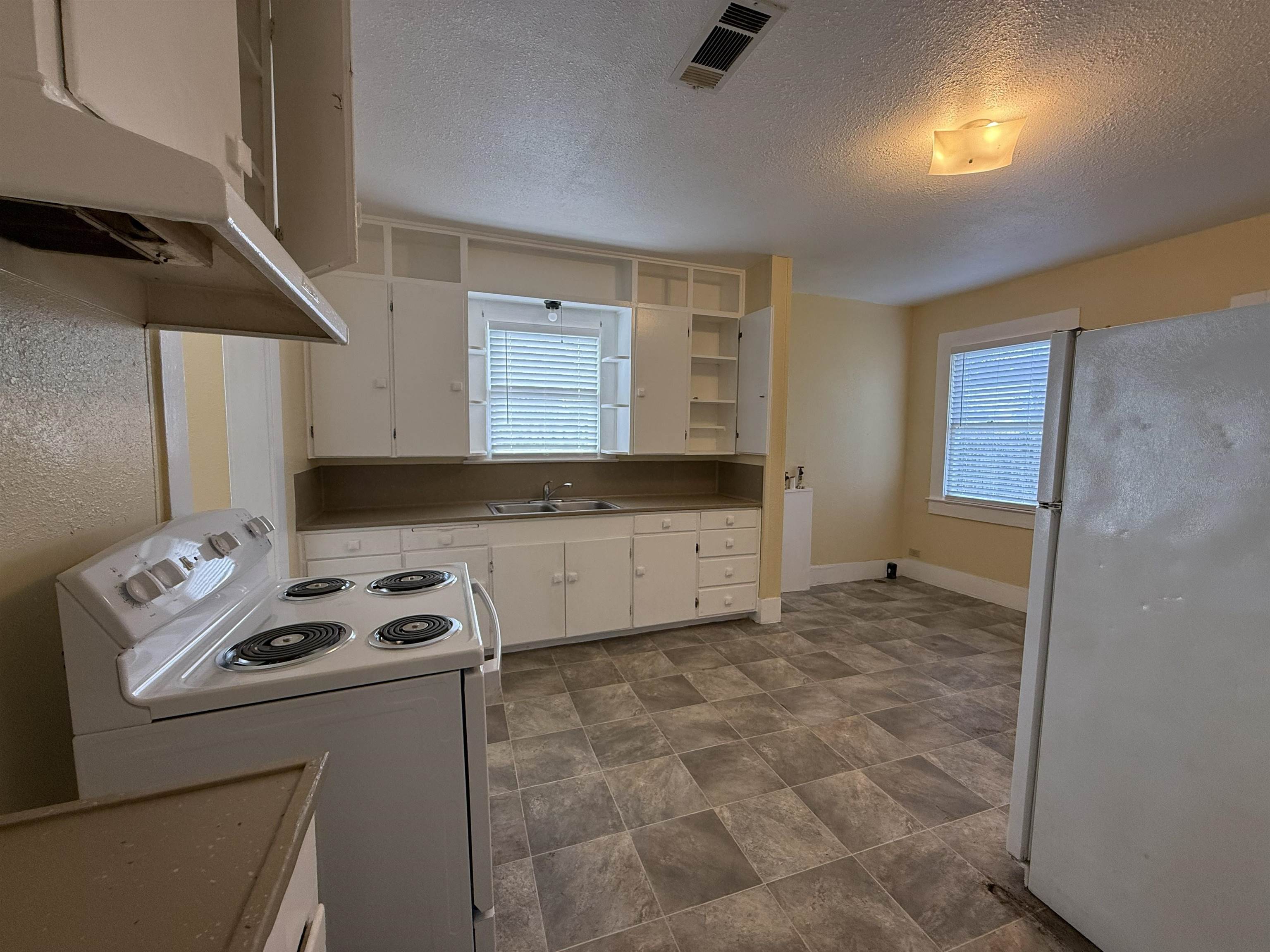2260 Rusk Street Beaumont, TX 77701 - Photo 6 of 15