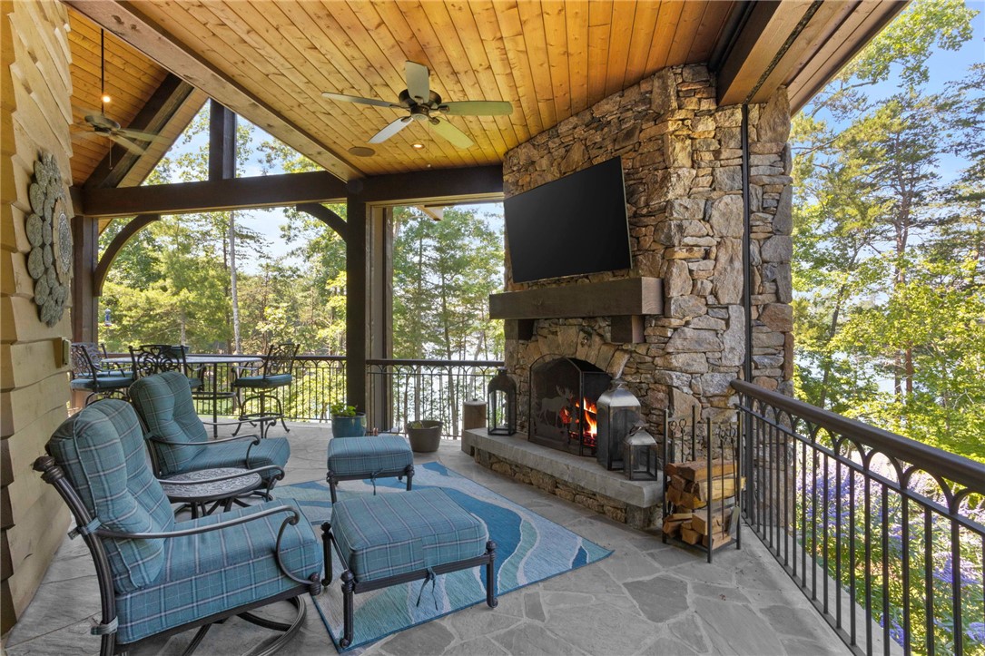 236 Palmer Way Sunset, SC 29685 - Photo 28 of 46 Screened porch
