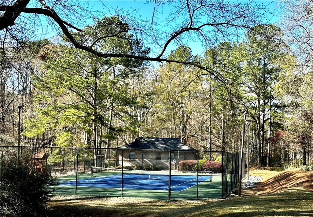 9400 Roberts Drive, Unit 2H Atlanta, GA 30350 - Photo 4 of 15