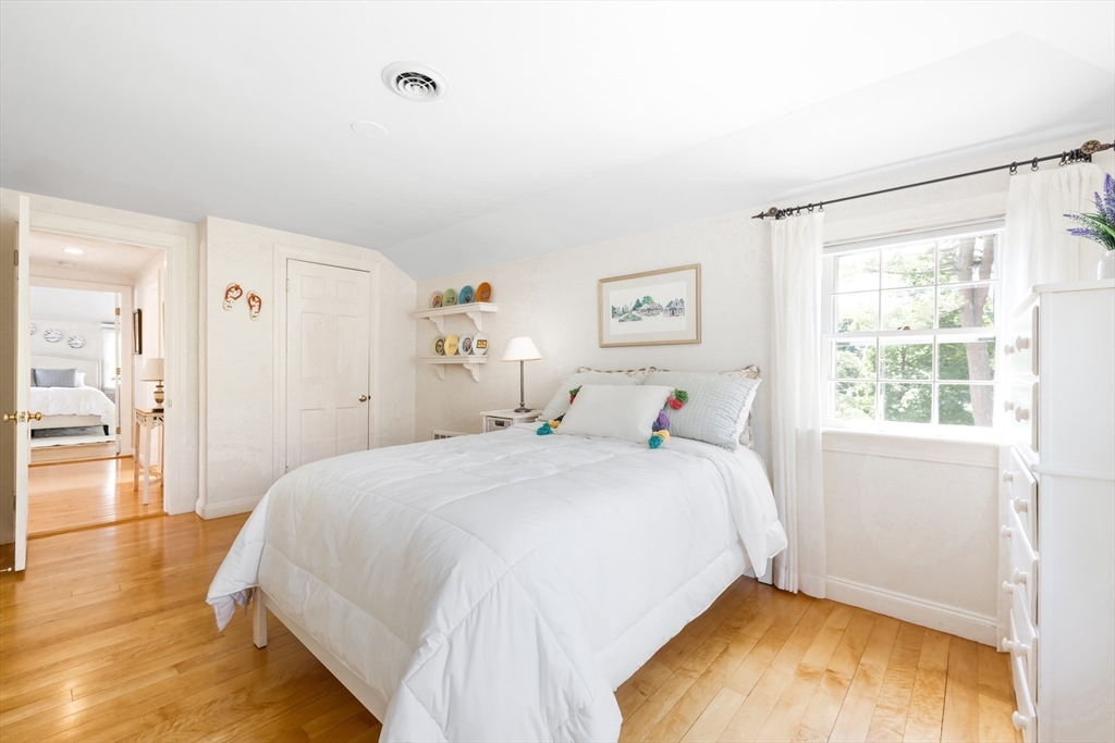 212 Broad Meadow Road Needham, MA 02492 - Photo 21 of 33