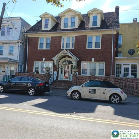 $200,000 | 6 East Avenue, Mount Carmel, PA 17851