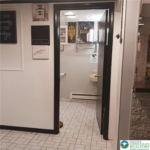 $200,000 | 6 East Avenue, Mount Carmel, PA 17851