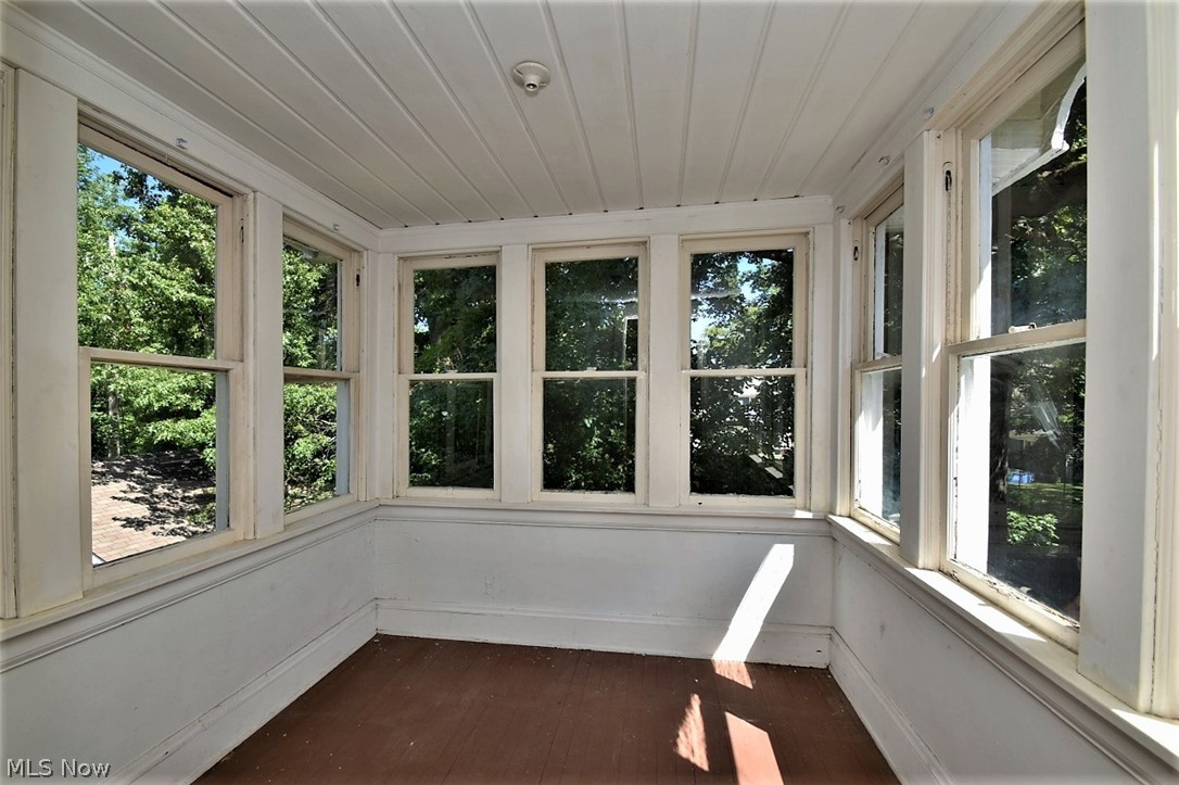 3107 Edgehill Road Cleveland, OH 44118 - Photo 24 of 31 Gallery Image 24