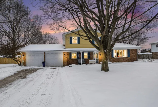 $399,000 | 6033 Clearbrook Drive, Stevensville, MI 49127