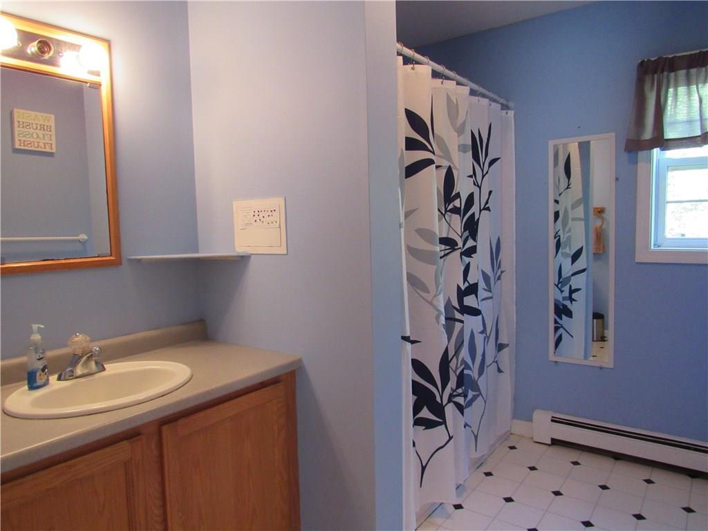 59 Ridge Road Phippsburg, ME 04562 - Photo 16 of 31 View: First floor full bath