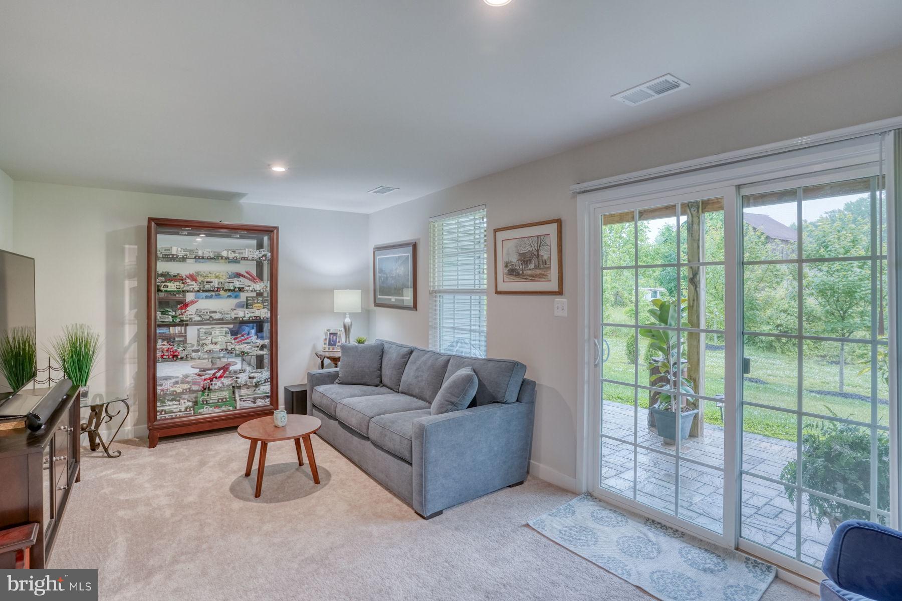 2049 Rivers Drive Newark, DE 19702 - Photo 7 of 43