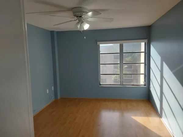 $1,800 | 4166 Inverrary Drive, Unit 409, Lauderhill, FL 33319