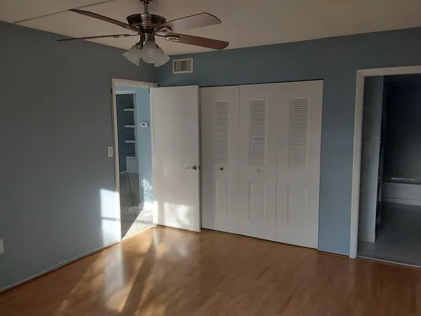 $1,800 | 4166 Inverrary Drive, Unit 409, Lauderhill, FL 33319