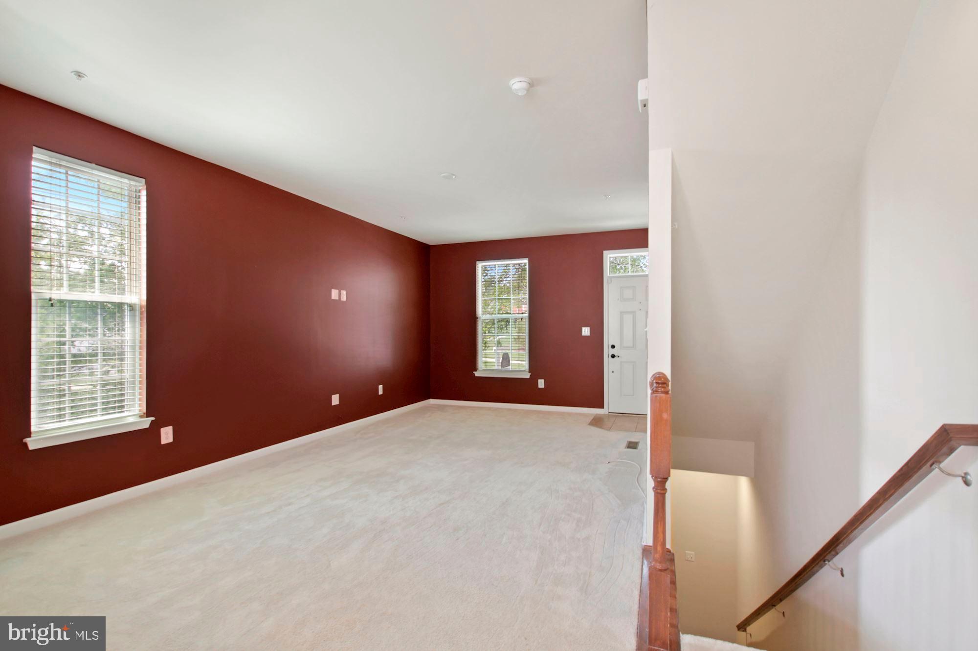 7232 Abbey Road Elkridge, MD 21075 - Photo 6 of 33 Living Room