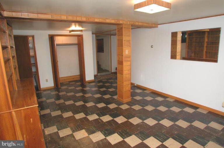 1836 Marshall Road Dundalk, MD 21222 - Photo 18 of 27 Recreation Room