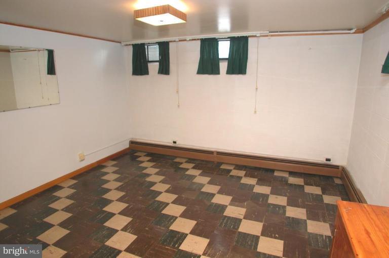 1836 Marshall Road Dundalk, MD 21222 - Photo 20 of 27 Recreation Room #3