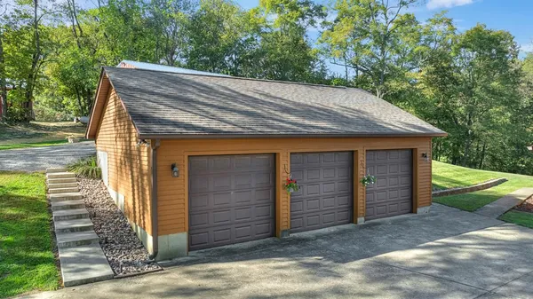 $444,000 | 5732 Pleasant Ridge Road, Rising Sun, IN 47040