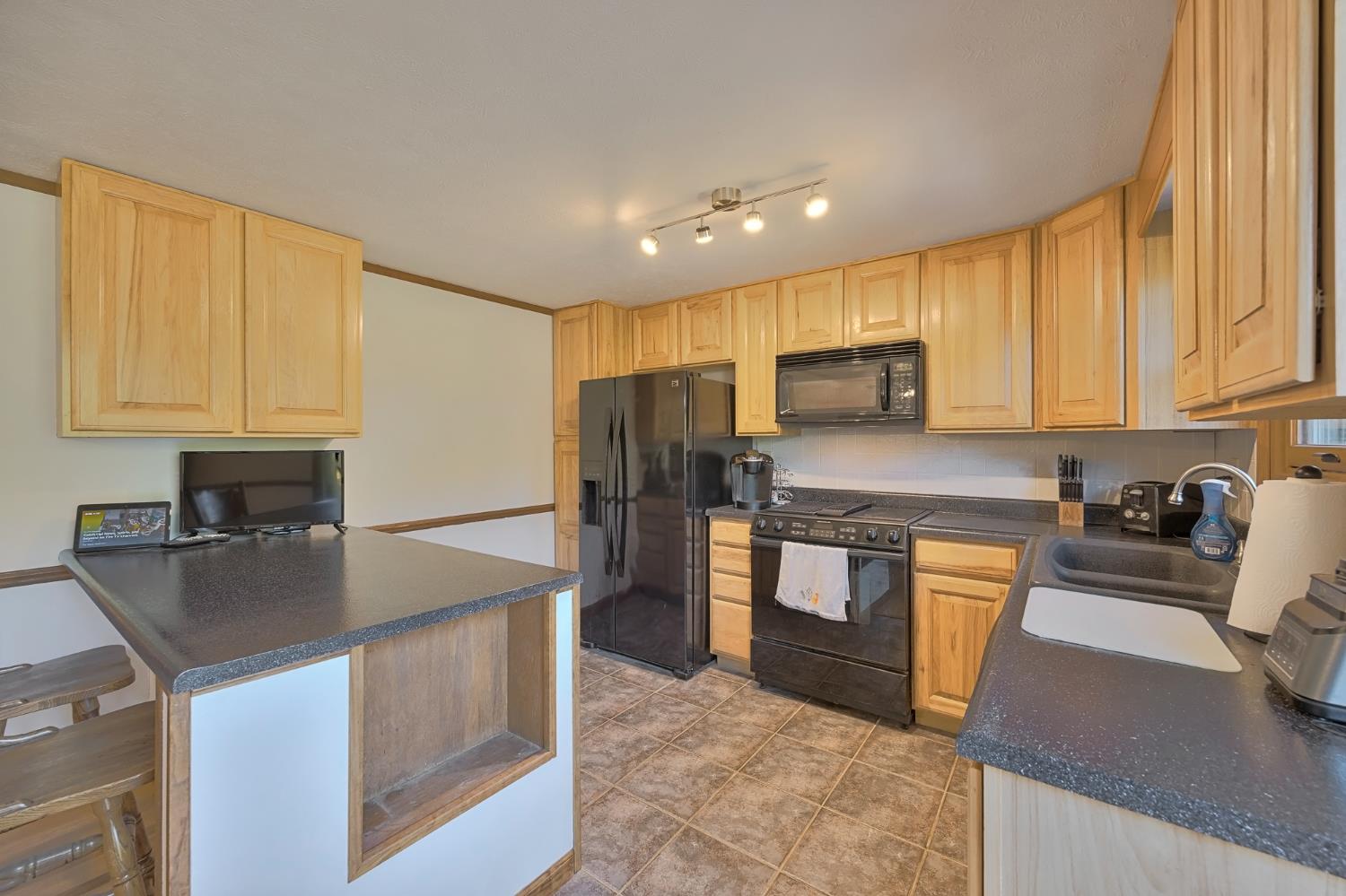 5732 Pleasant Ridge Road Rising Sun, IN 47040 - Photo 10 of 40