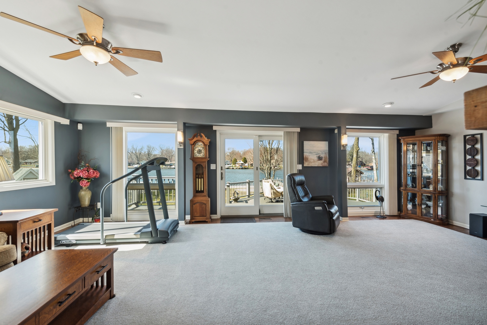 307 North Emerald Drive McHenry, IL 60051 - Photo 13 of 34 a view of a livingroom with furniture and a large window