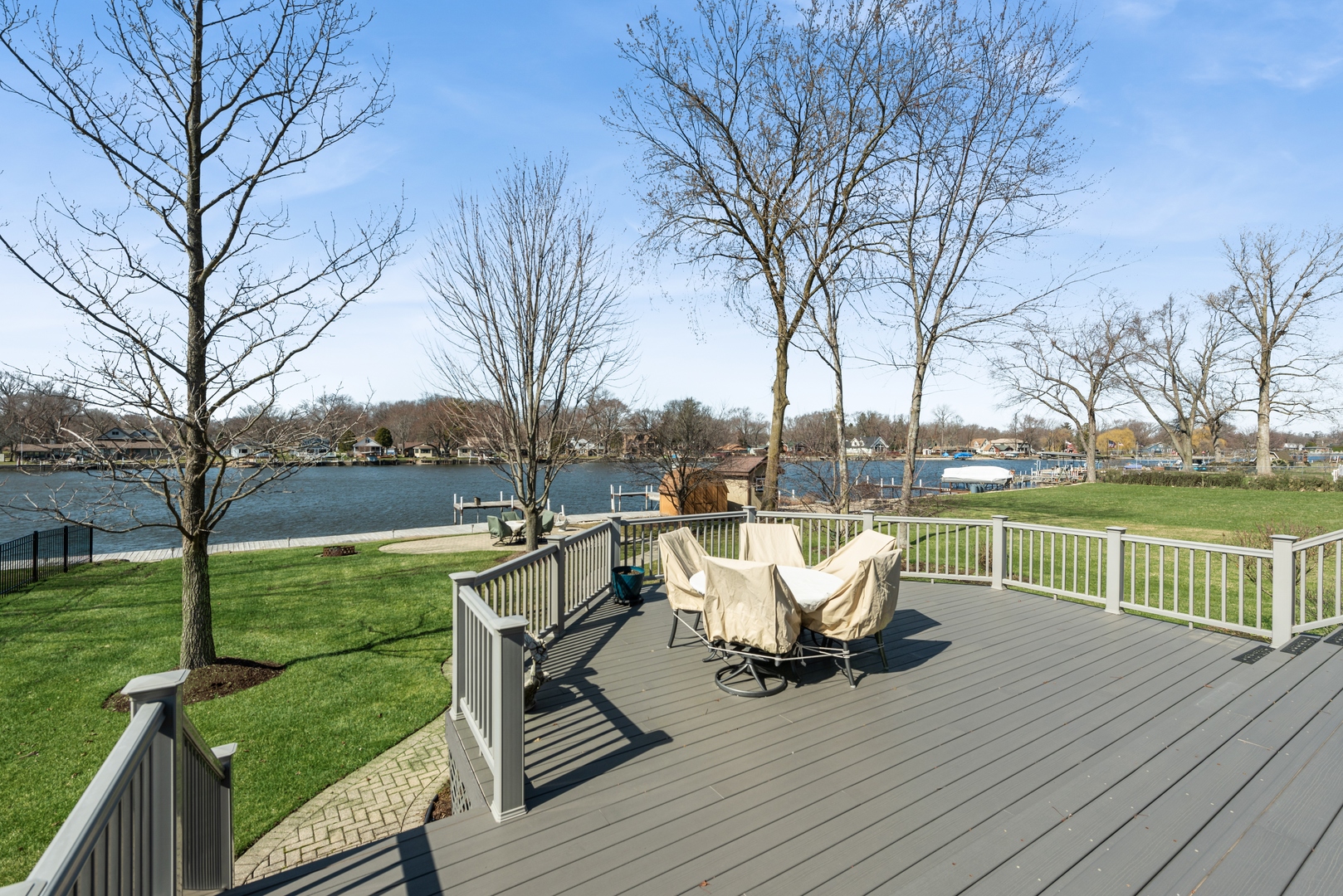 307 North Emerald Drive McHenry, IL 60051 - Photo 16 of 34 a view of a deck with chairs and a table