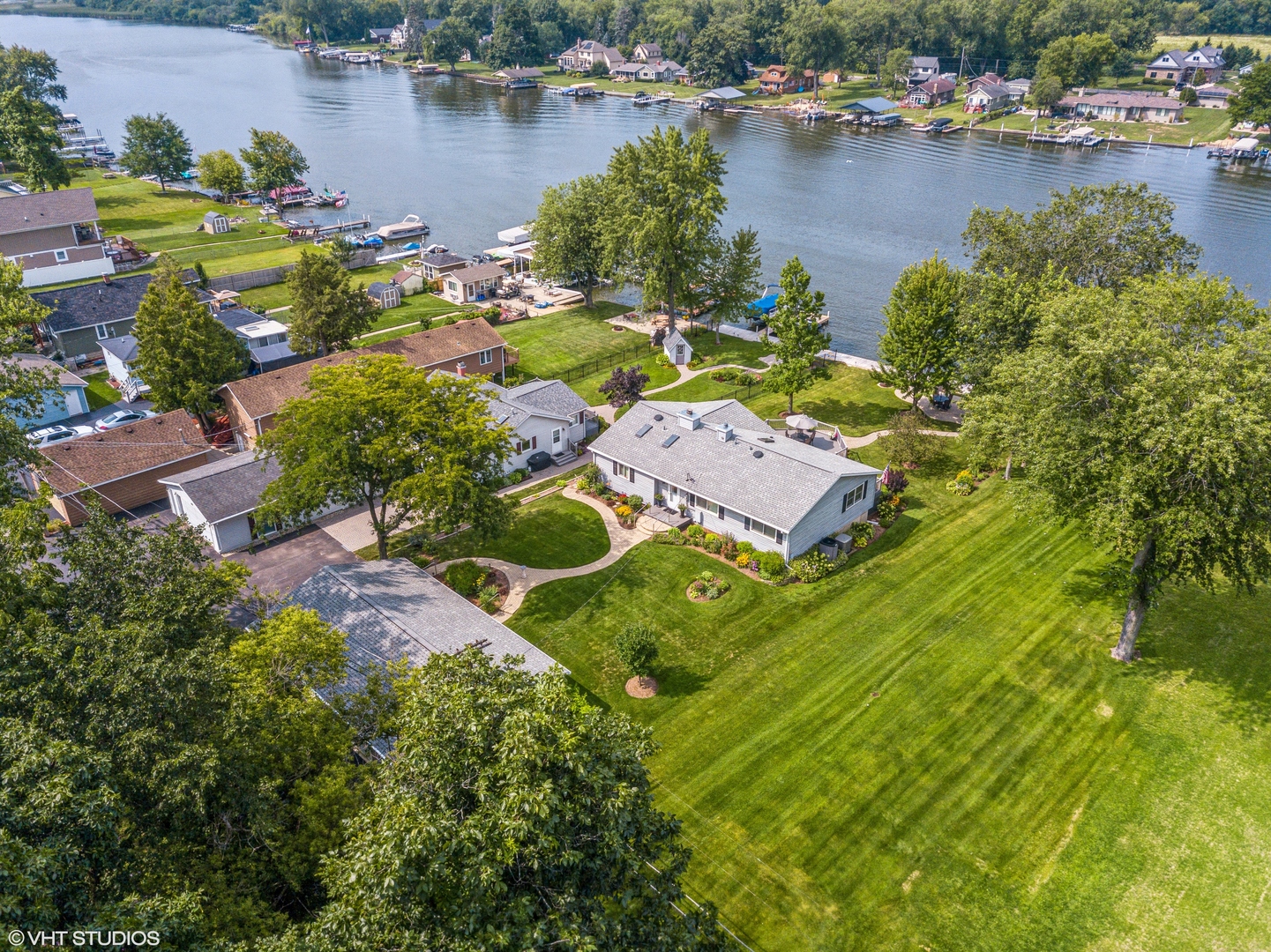 307 North Emerald Drive McHenry, IL 60051 - Photo 10 of 34 an aerial view of a house with lake view