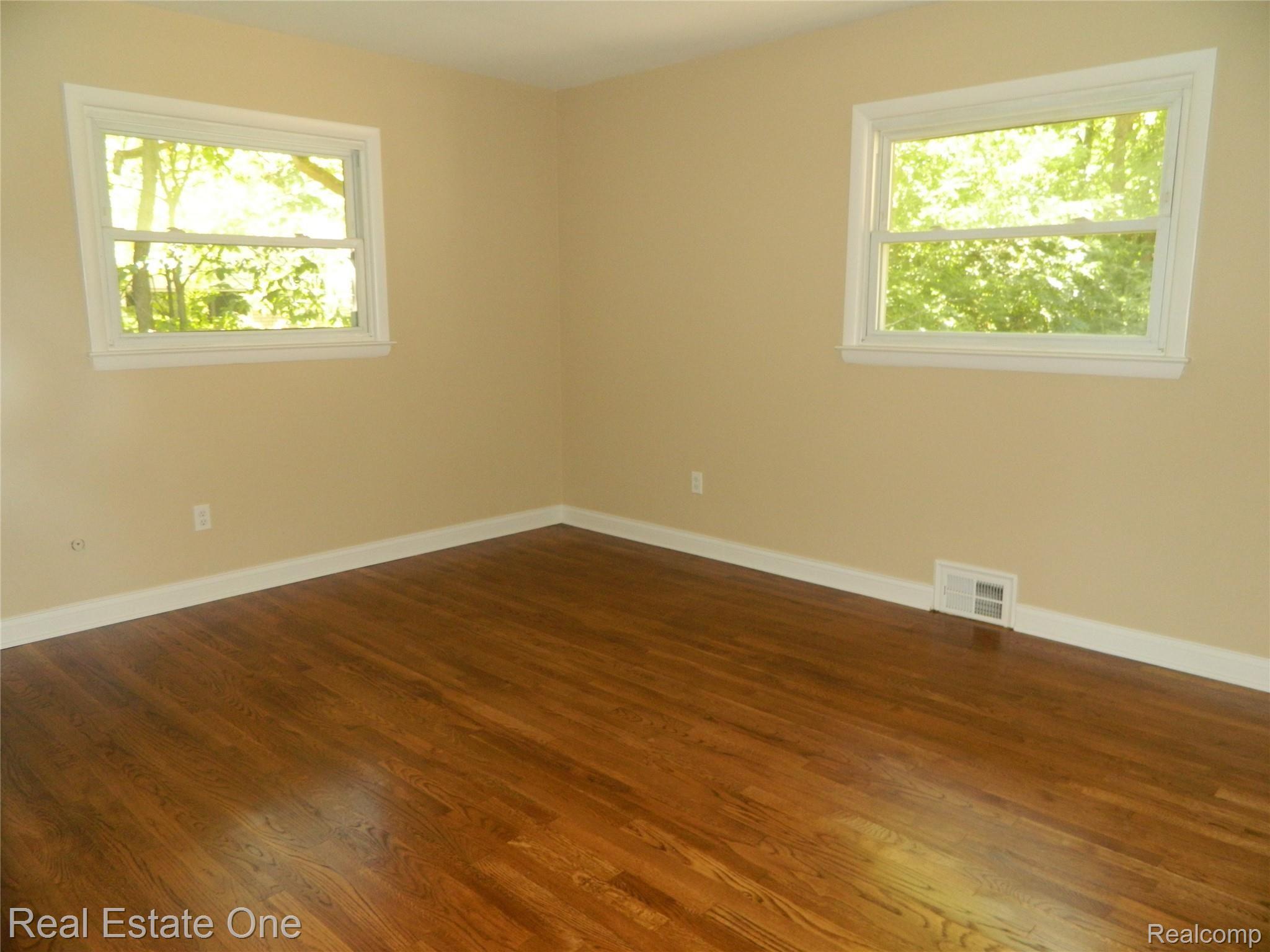 5621 Livernois Road Troy, MI 48098 - Photo 14 of 15 Bedroom #1