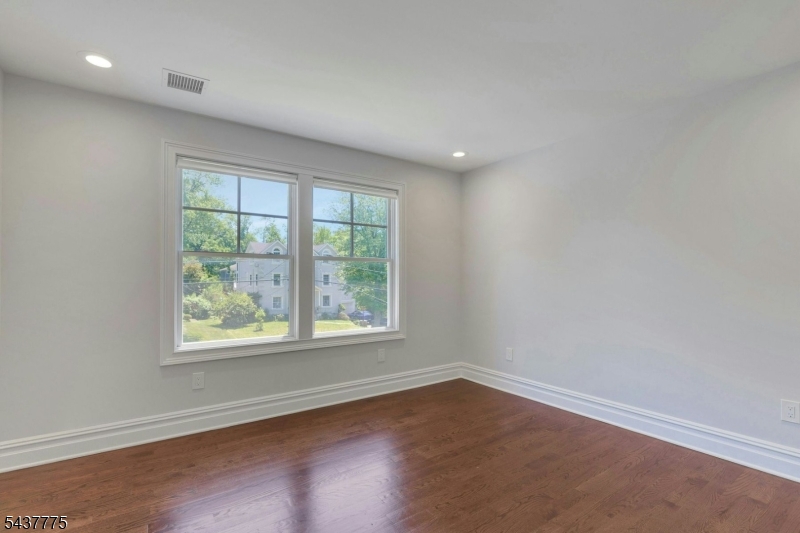 16 Exeter Road Short Hills, NJ 07078 - Photo 36 of 49