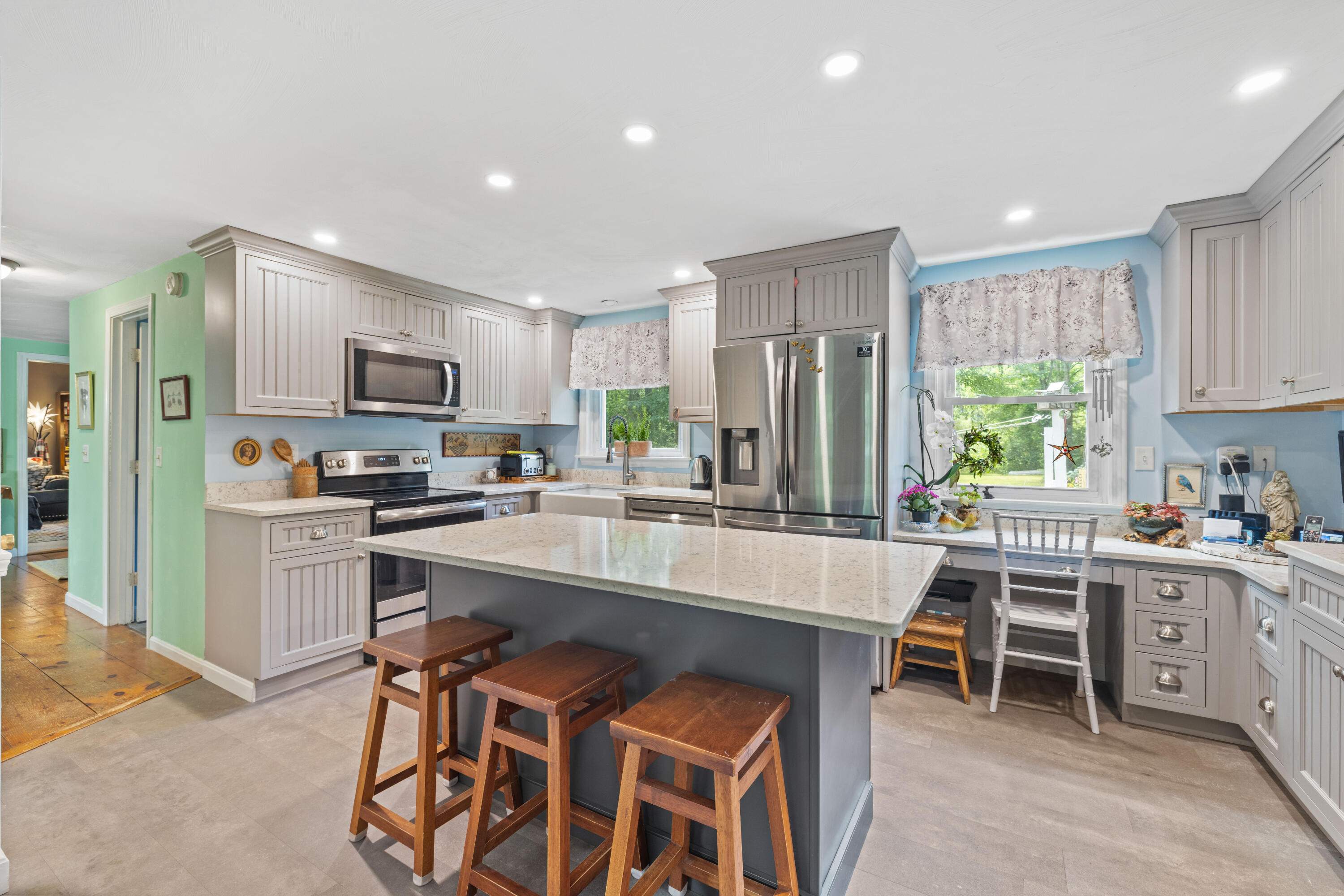 36 Middle Road Kennebunk, ME 04043 - Photo 7 of 41 Kitchen