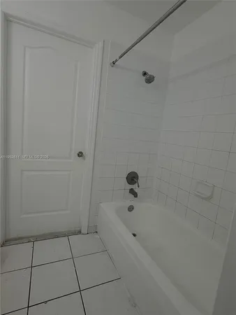 $1,900 | 21300 Northeast 8th Court, Unit 3004, Miami, FL 33179