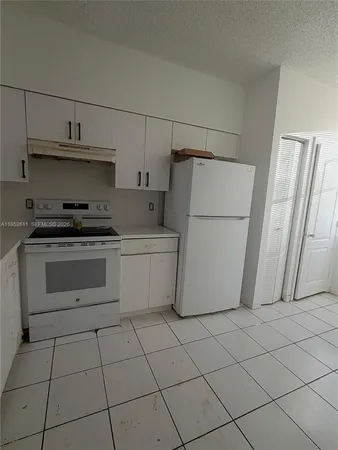 $1,900 | 21300 Northeast 8th Court, Unit 3004, Miami, FL 33179