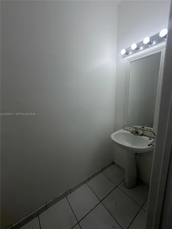 $1,900 | 21300 Northeast 8th Court, Unit 3004, Miami, FL 33179